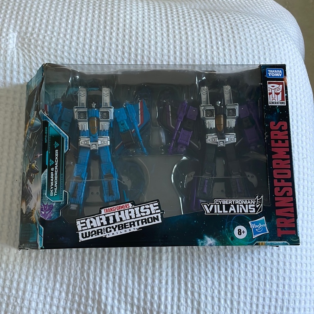 Transformers Toys Generations War for Cybertron: Earthrise Voyager Action Figure